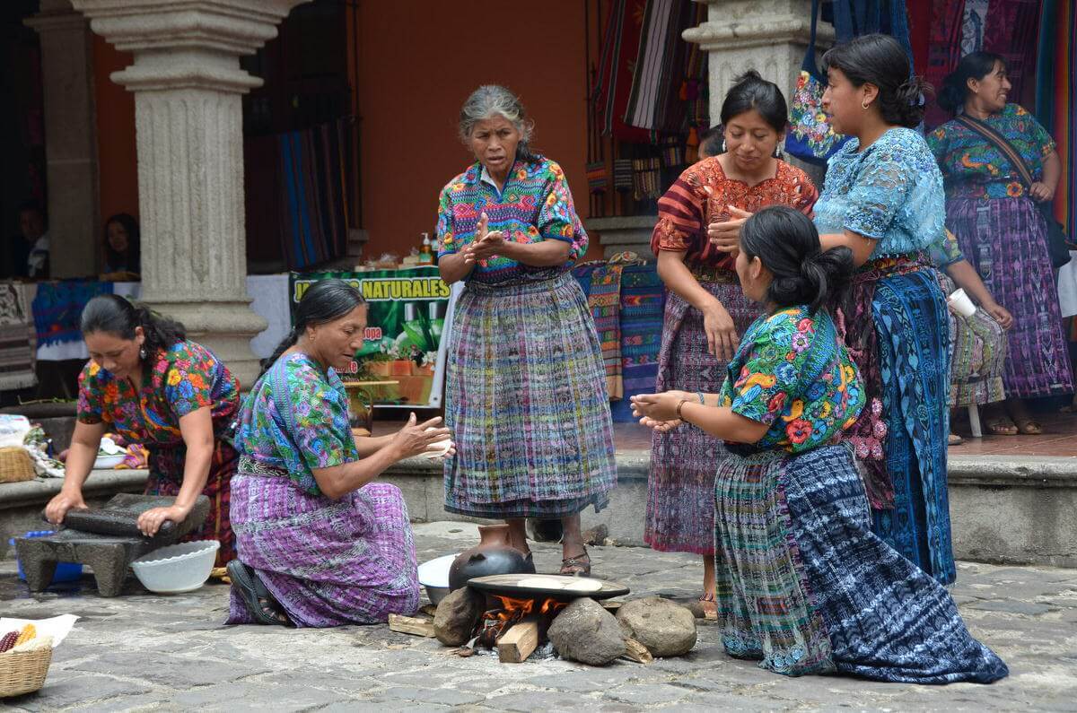 Valley ride mayan weavers san antonio