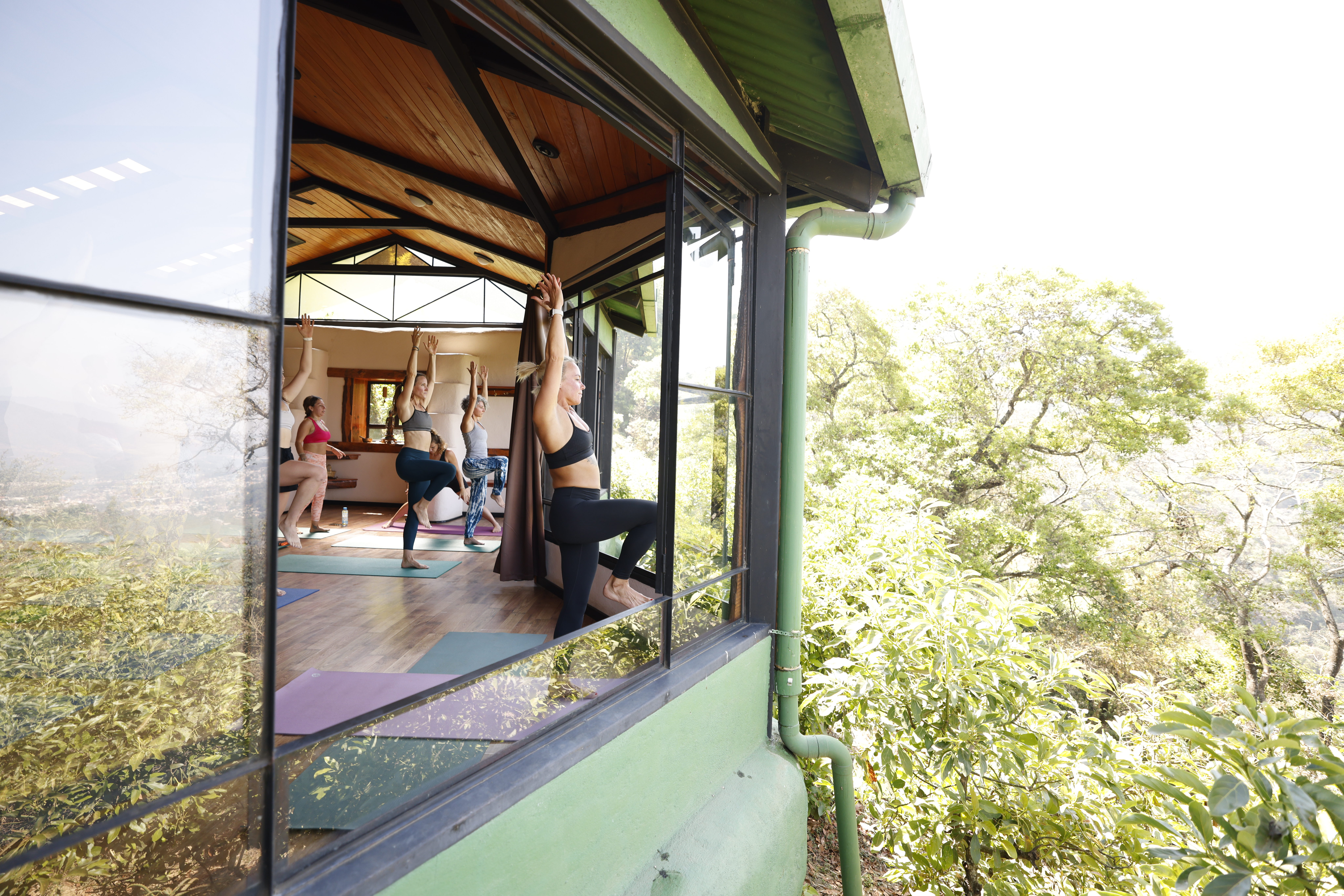 Yoga shala studio earth lodge antigua guatemal2